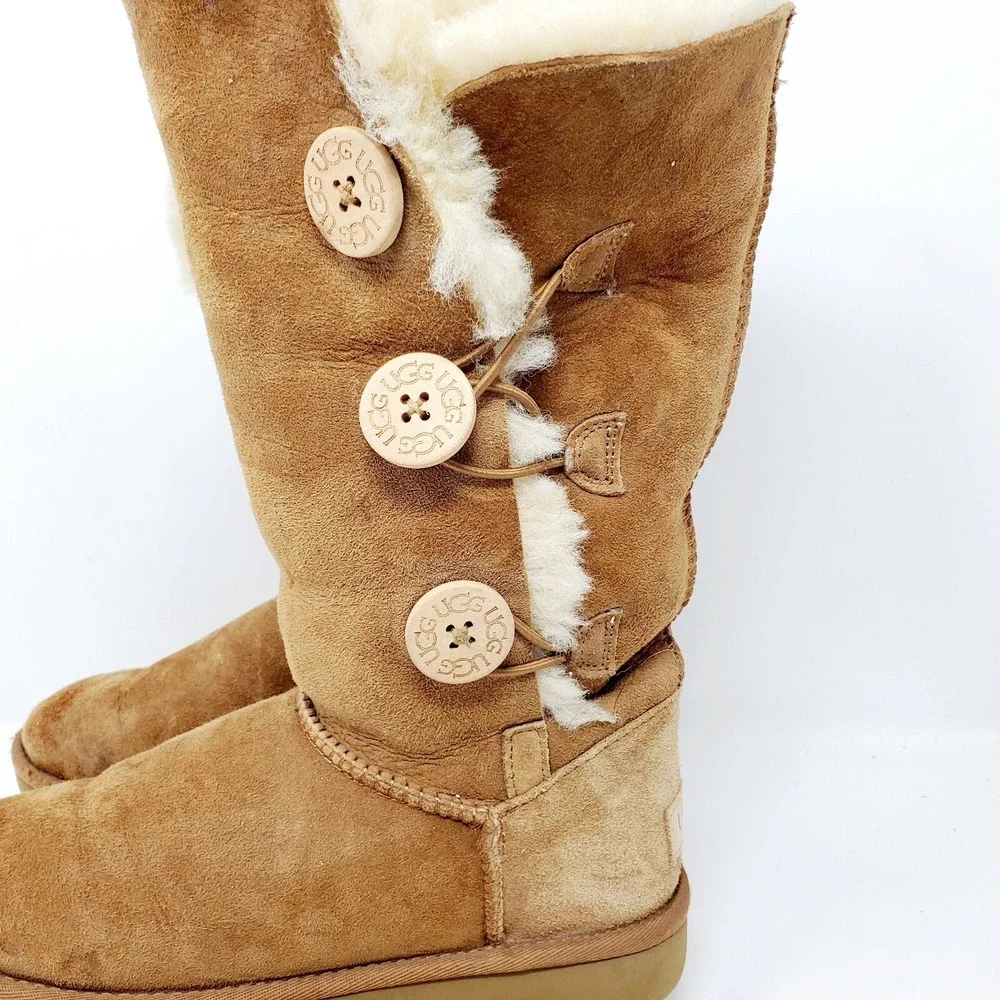 UGG Bailey Triplet Womens 6 Boot Chestnut Brown Suede Tall Winter Button Pull On